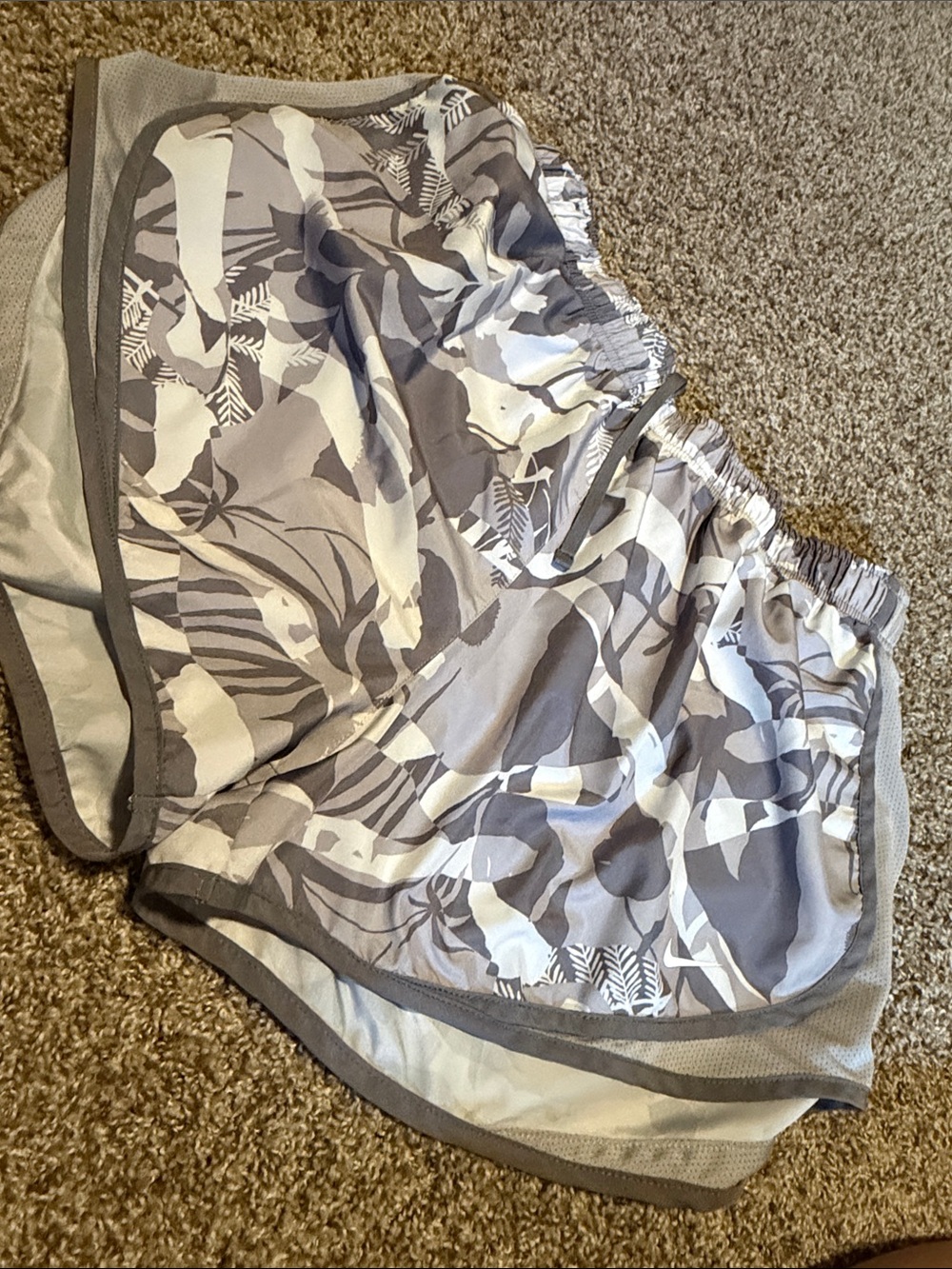 Nike Tempo shorts in gray floral pattern (XL) - like new!